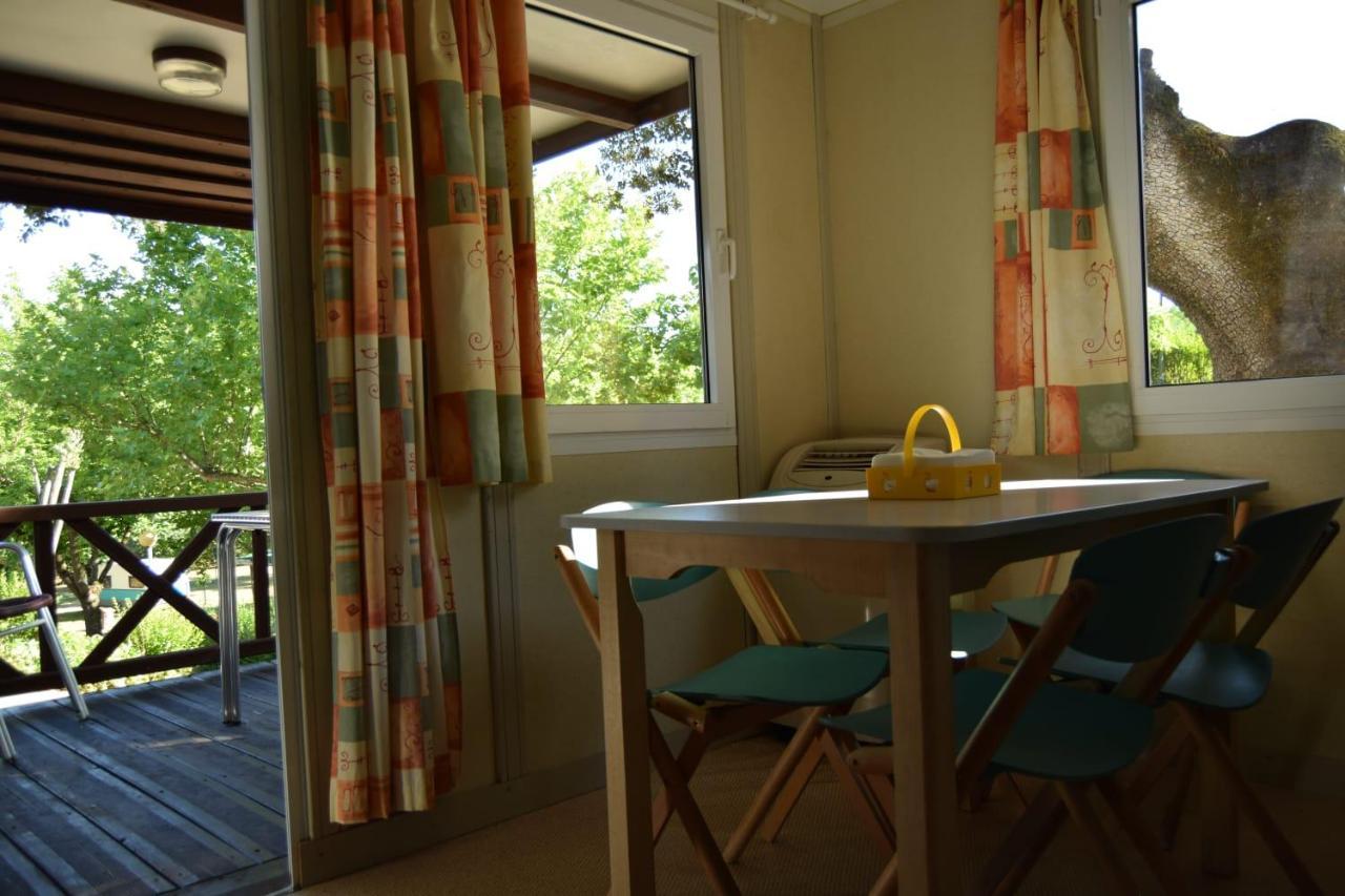 Bungalows, Camping Vega De Francia Sotoserrano Ngoại thất bức ảnh